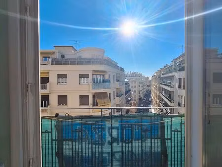 t1 25mq châteauneuf location long durée