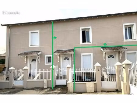 à louer appartement 2 pièces + cuisine de 50m² à 12 km de lyon