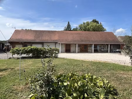 vente ferme 5 pièces 134 m² à montjay (71310)  226 000 €