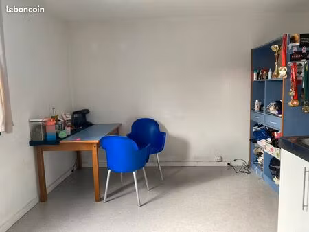 studio meublée 26 m2 proche tram et facs