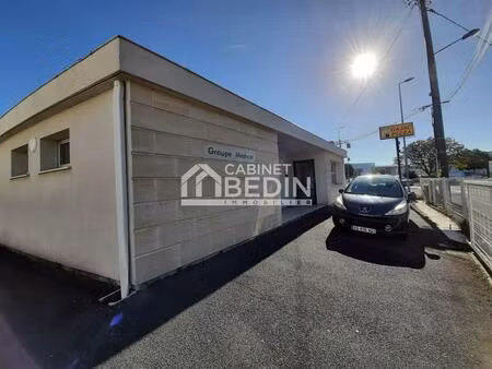 location local commercial 83m² st medard en jalles 33160