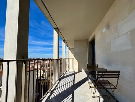 appartement meublé avec grand balcon