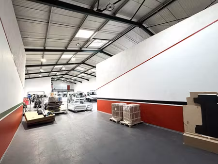 vente locaux professionnels 10 pièces 1888 m² à sainte-tulle (04220)  1 460 000 €