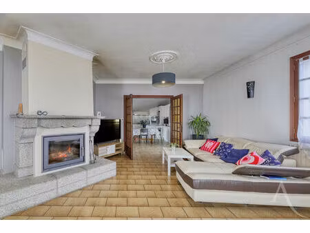 vente maison 7 pièces  235.00m²  les lucs