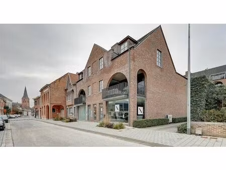 appartement met twee slaapkamers en terras