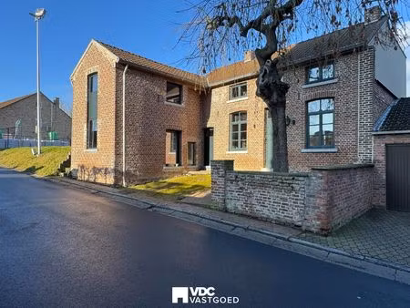 charmante gerenoveerde woning met tuin in klein-gelmen (heers)