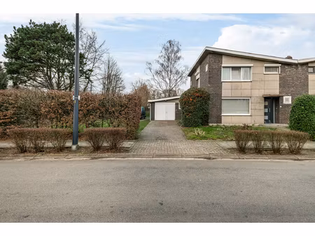 huis te koop in malle met 4 slaapkamers