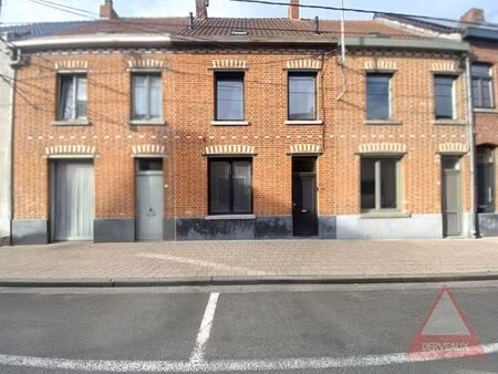 moorslede – instapklare en volledig gerenoveerde woning met tuin