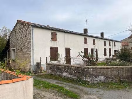 vente longère et corps de ferme à prin-deyrançon (79210) : à vendre / 96m² prin-deyrançon