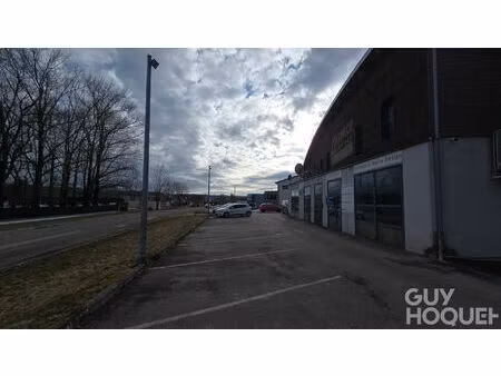 local commercial dommartin 90 m2
