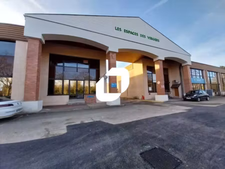 location bureau voisins le bretonneux 78960