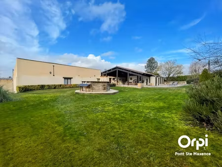 vente maison 6 pièces 218 m² à pontpoint (60700)  425 000 €