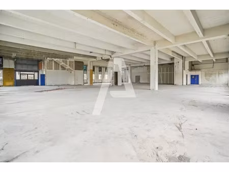 a louer : local de stockage / entrepôts / activités / logistique