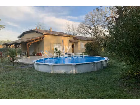 maison proche de casteljaloux avec piscine