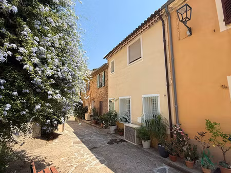 vente maison bormes-les-mimosas 83230 - - surface privée