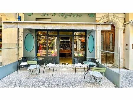 vente local commercial 3 pièces 42m2 hyères 83400 - 139000 € - surface privée