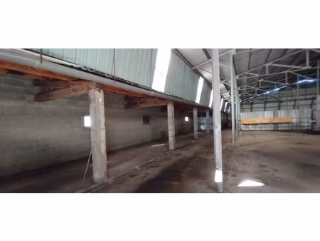 vente immeuble 1500 m² espeyroux (46120)