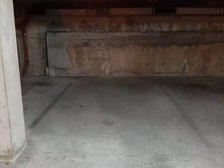 lyon 6 - parking - rue barrier