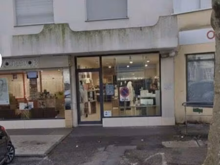 location commerce 45 m² à pont-de-chéruy (38230)