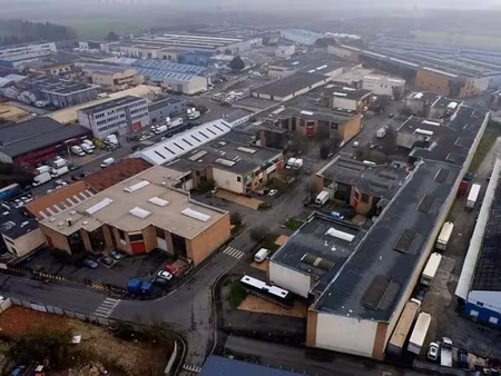 a la location  locaux d'activité rénovés 1 297 m² - le thillay - proximité roissy cdg