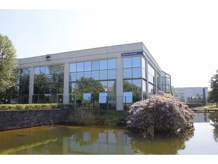 a louer  locaux d'activité 670 m² divisibles dès 292 m² certifiés hqe - paris nord 2 - vil