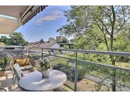 appartement 3 pièces de 81 m2 en vente  situé évry-courcouronnes