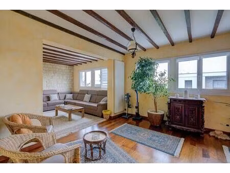 appartement 8 pièces de 156 m² à bois-d'arcy