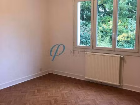 location appartement 2 pièces à champtoceaux (49270) : à louer 2 pièces / 41m² champtoceau