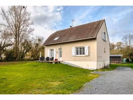 spacieuse maison de 7 pièces avec grand terrain au pin