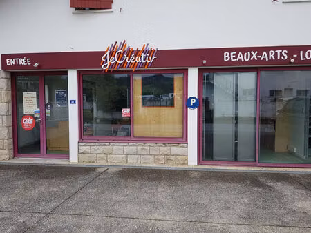 location commerce 3 pièces 55 m² à saint-palais (64120)