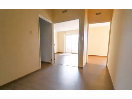 maison de ville à brens avec terrasse et 2 garages. a 2km du centre ville de gaillac