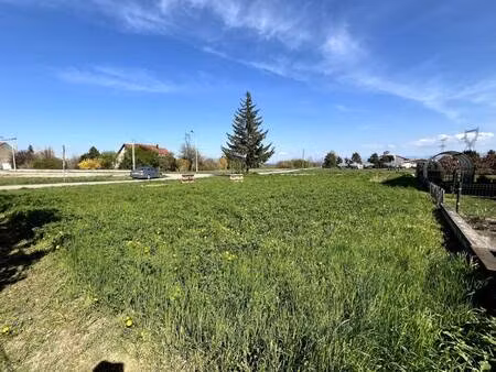 terrain constructible viabilisé à vendre