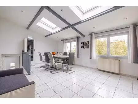 spacieuse maison lumineuse à combs-la-ville