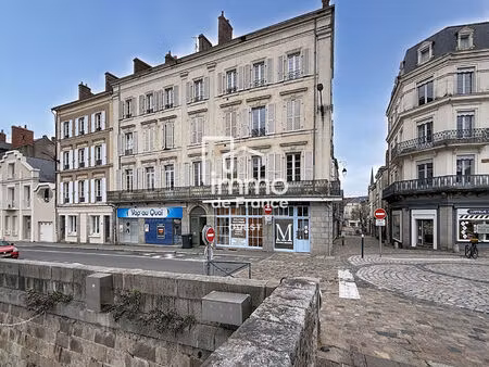 immeuble laval 411.46 m2