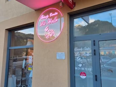 cabinet professionnel à louer – institut de beauté