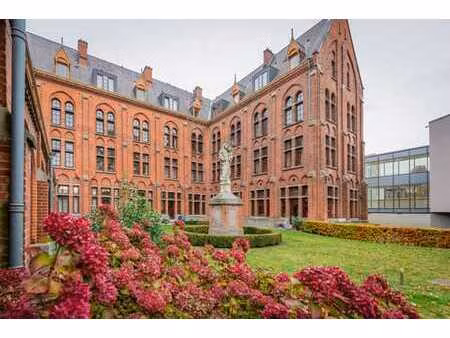 appartement-services élégant au centre de hal