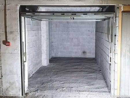 vente garage box ferme + cave 18 m2 centre ville vence