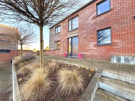 ravissante maison de 2020 avec un beau jardin au cœur du bw