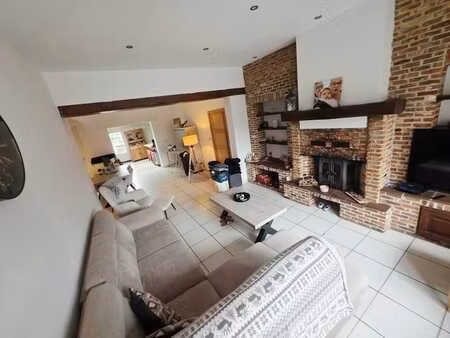 *4 chambres / 2 sdb / 2 garages / jardin / terrasse / peb c*
