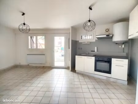 appartement 35 m2 extérieur et parking