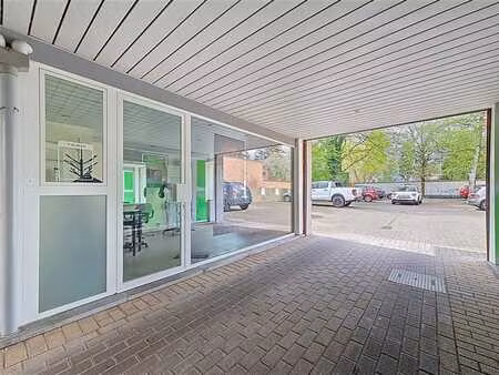 bureau/commerce de +/- 29m² situé au rdc