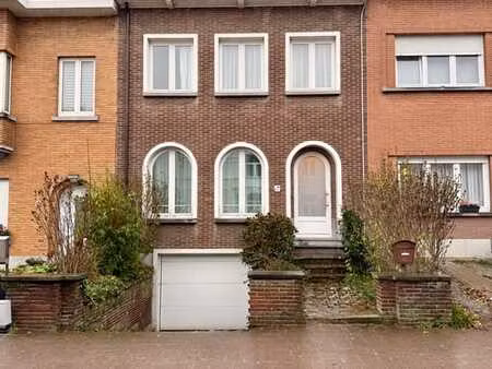 maison charmante avec vue sur champs