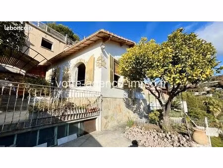 propriété 4 pièces 115 m²