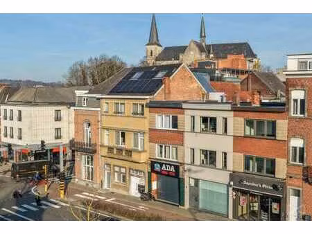 bien commercial avec logement à louvain