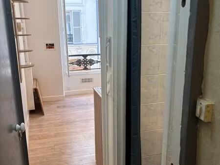 studio aux pieds de la butte montmartre - près place clichy