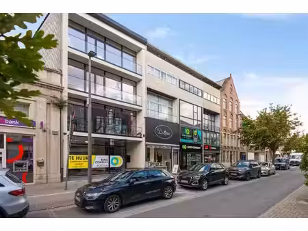rez-de-chausée commercial idéalement situé au centre de vilv