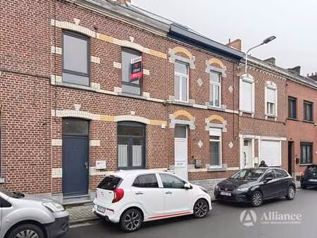 maison entièrement rénovée - 3 chambres - terrasse - jardin