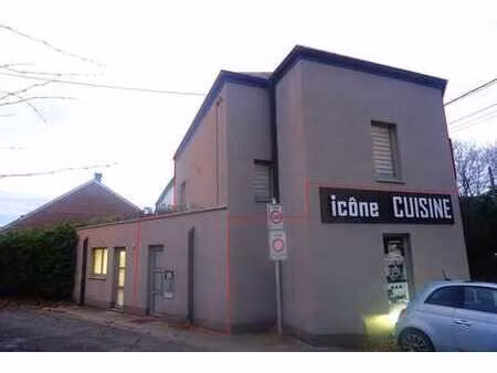 compromis signe-appartement duplex +-100m² renove 2 chambres