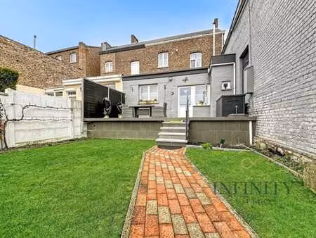 magnifique maison 2/4 ch- garage - jardin - situation ideale