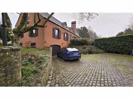 jolie villa avec piscine et jardin